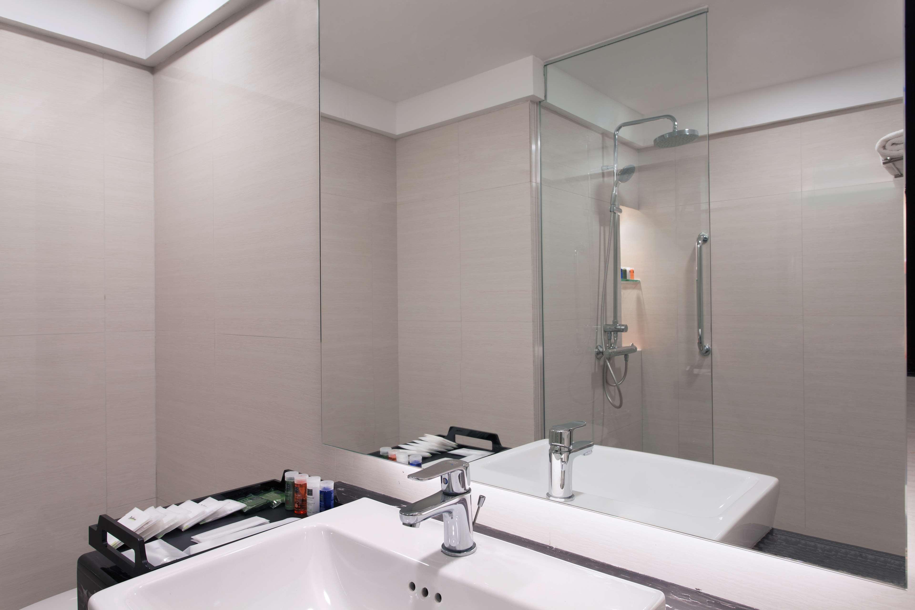 Aiho Hotel Medan Room photo