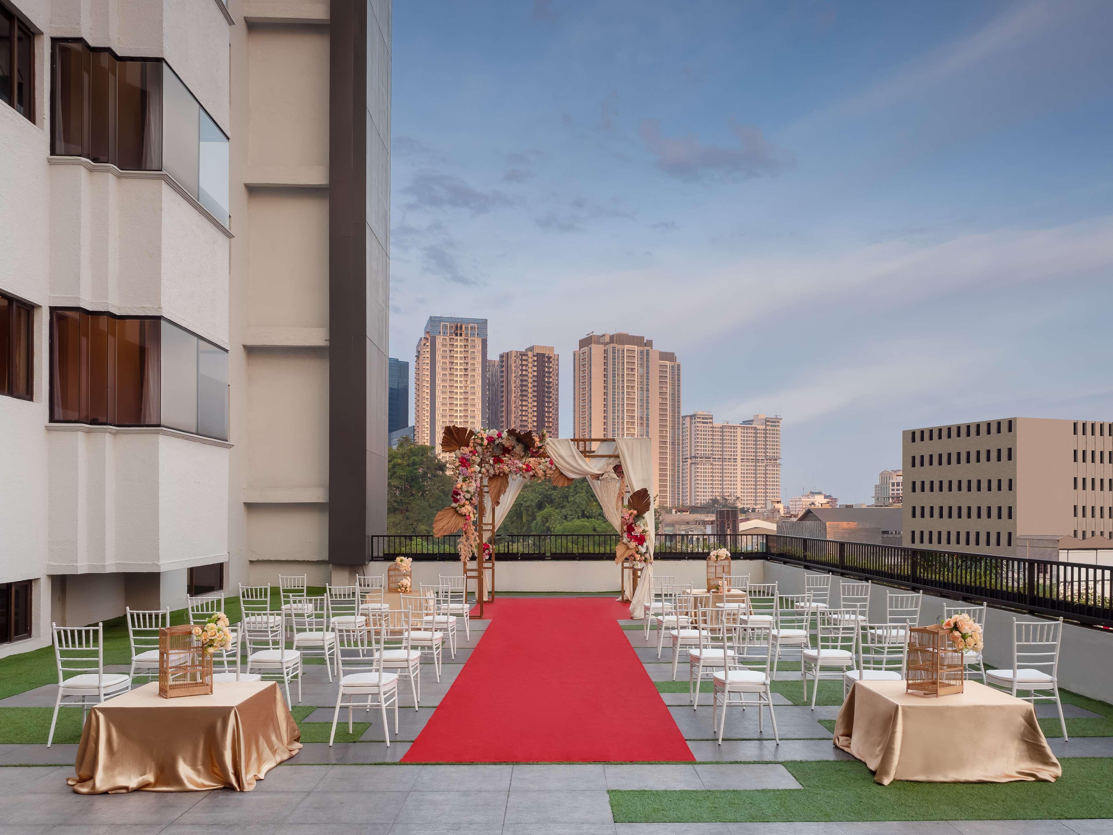 Aiho Hotel Medan Exterior photo