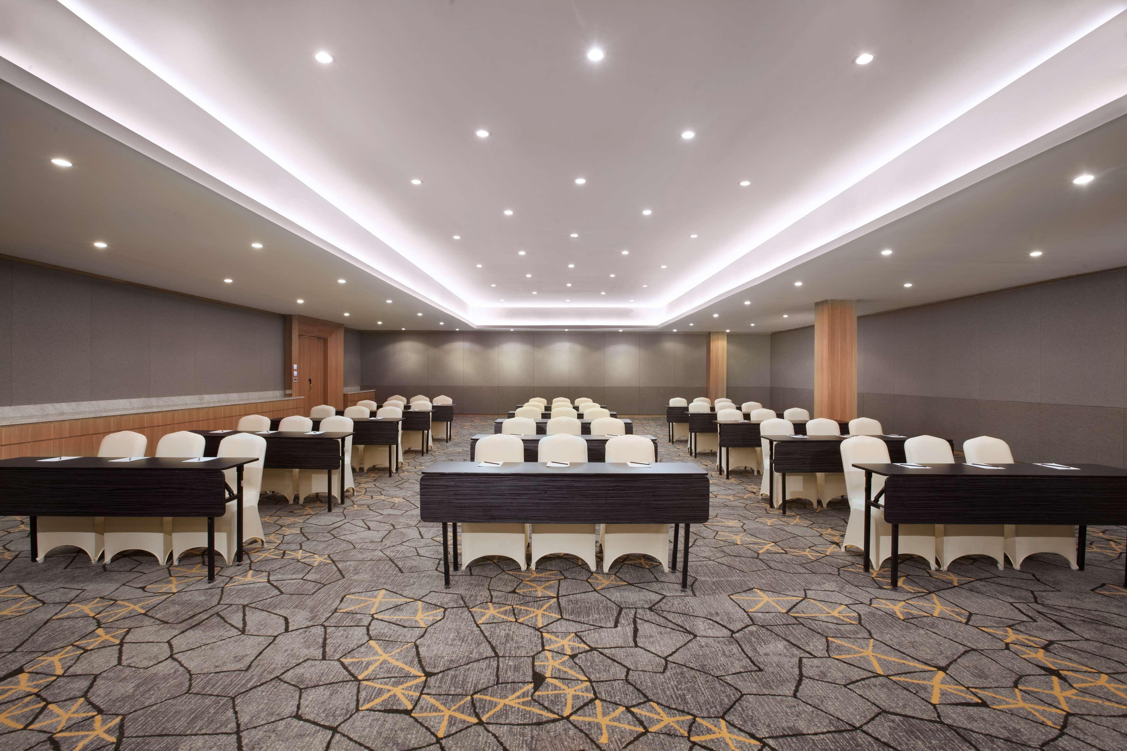 Aiho Hotel Medan Exterior photo