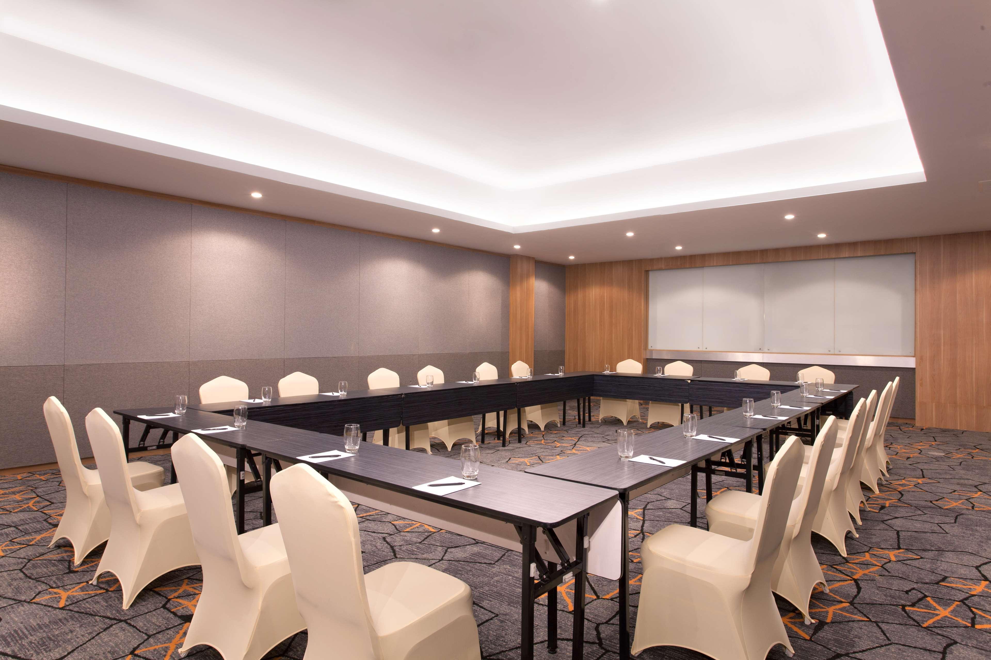Aiho Hotel Medan Exterior photo