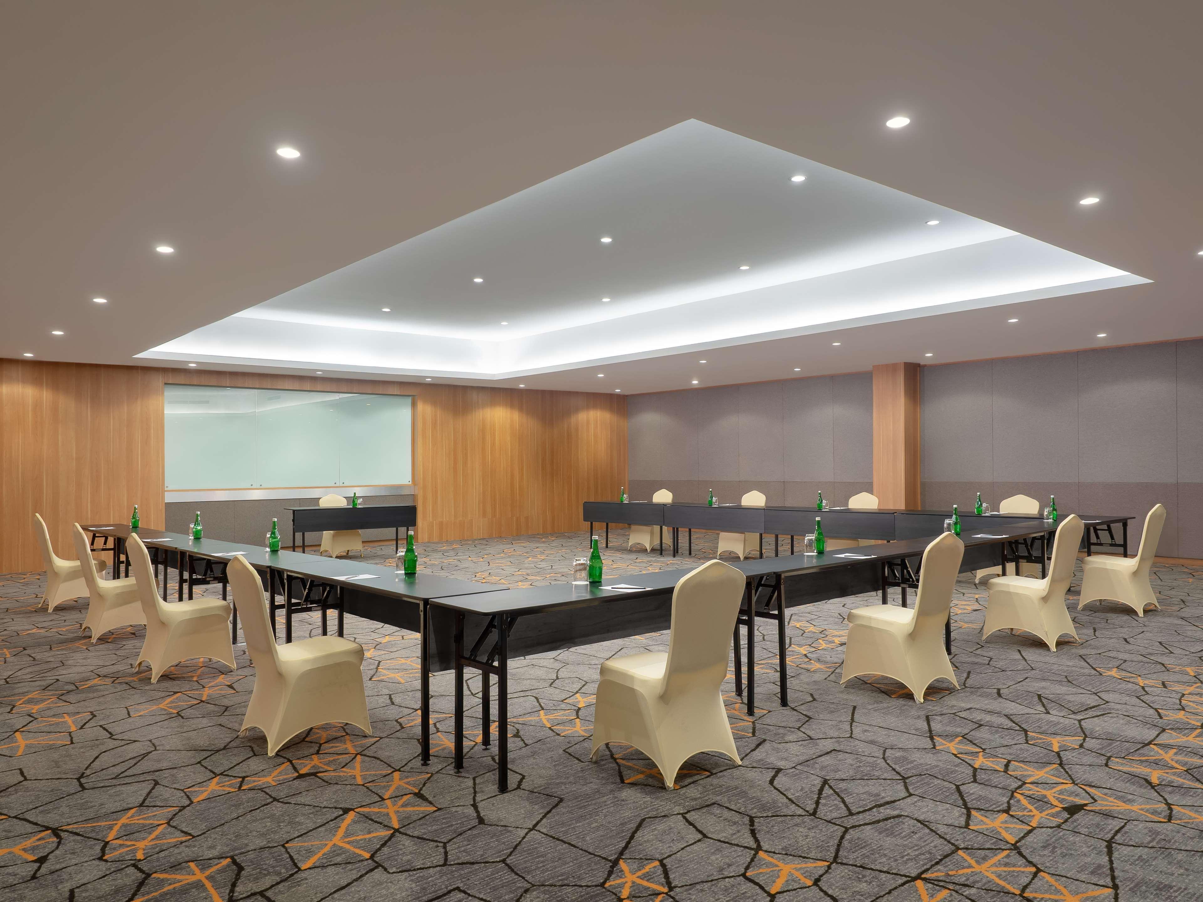 Aiho Hotel Medan Exterior photo