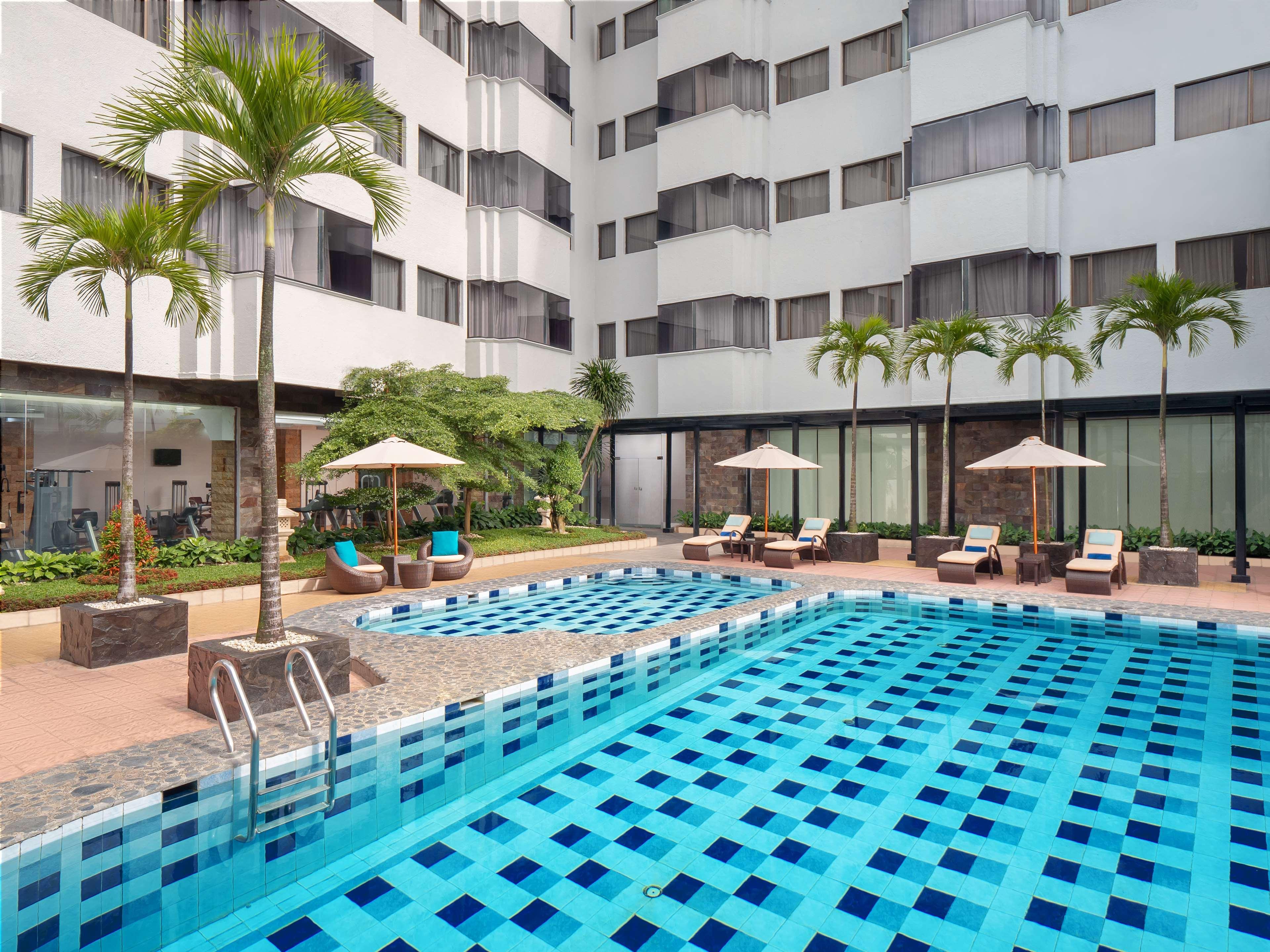 Aiho Hotel Medan Exterior photo