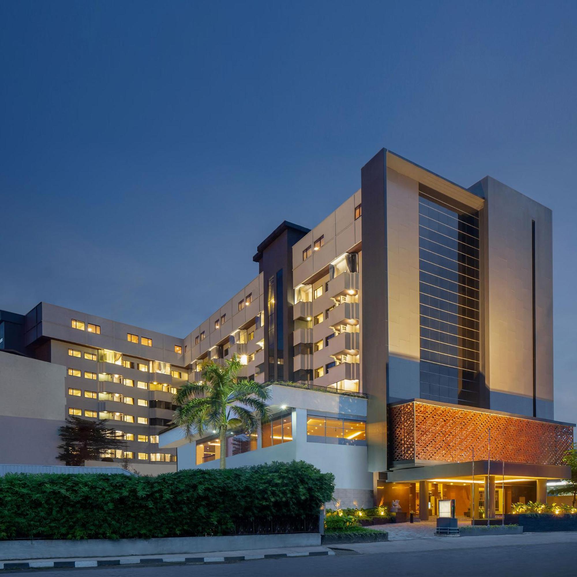 Aiho Hotel Medan Exterior photo