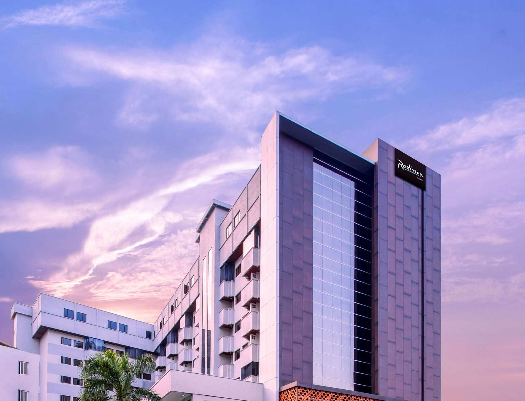 Aiho Hotel Medan Exterior photo